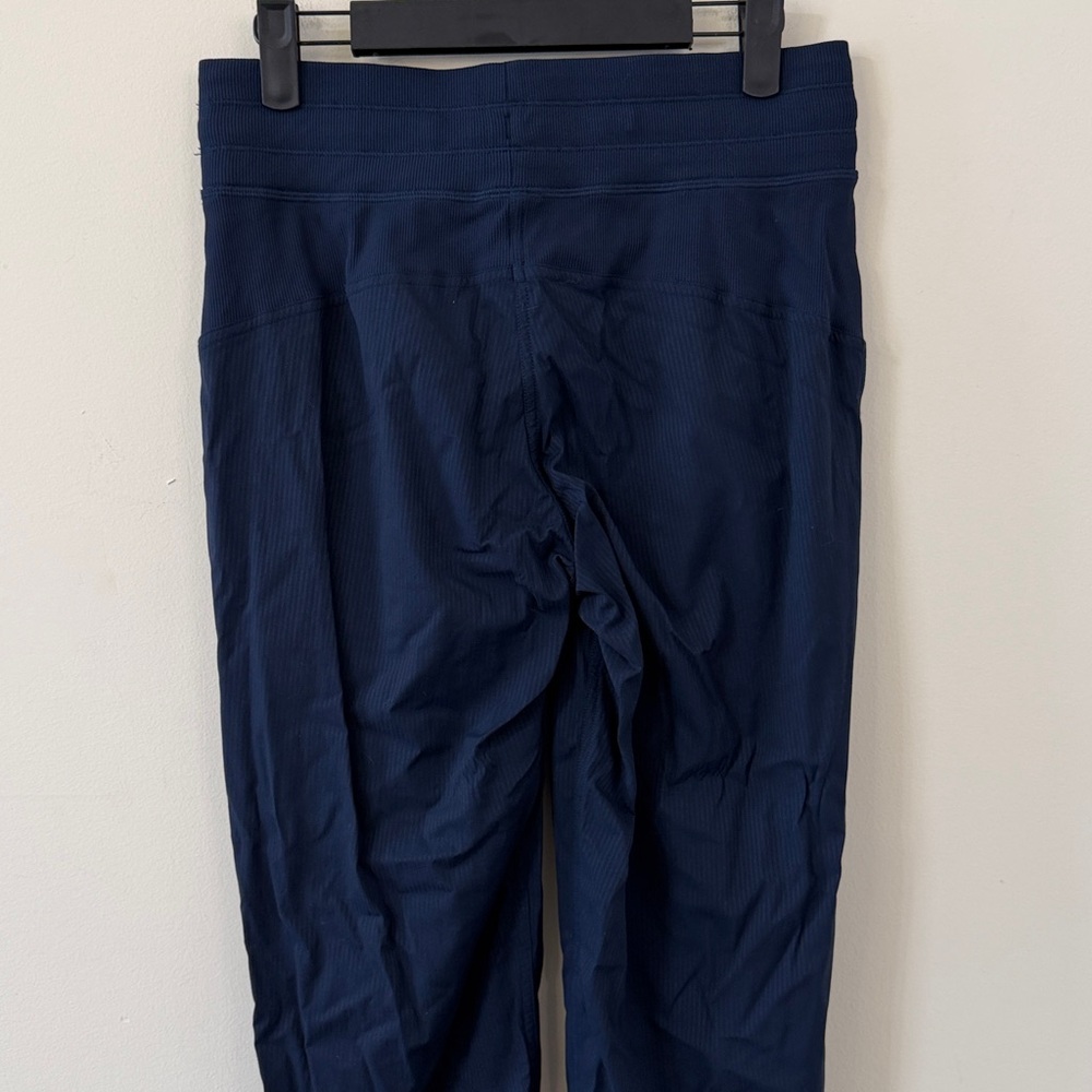Lululemon Dance Studio Mid-Rise Jogger Full Length True Navy Size 6 - Picture 7 of 9